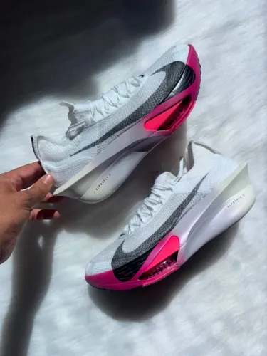 tênis nike air zoom alphafly next% 3 branco