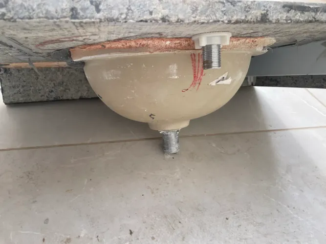 Pia para banheiro em granito 60 X 40