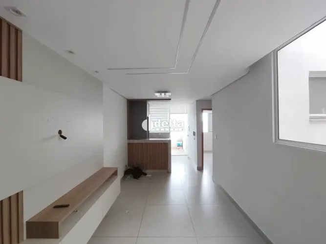 Apartamento com 2 quartos sendo 1 suíte disponível para locação no bairro Novo Mundo em Ub