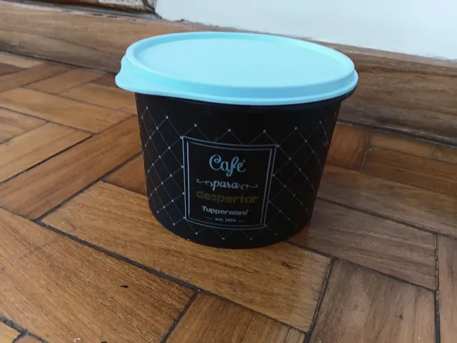 Pote Tupperware café
