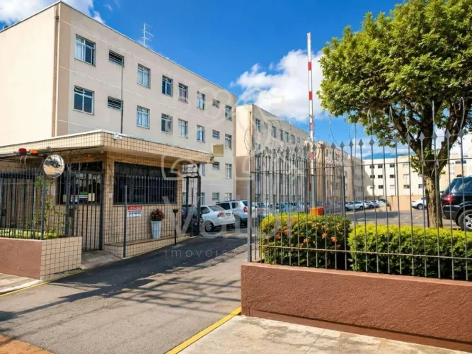 Apartamento à venda - 3 dormitórios no Capão Raso