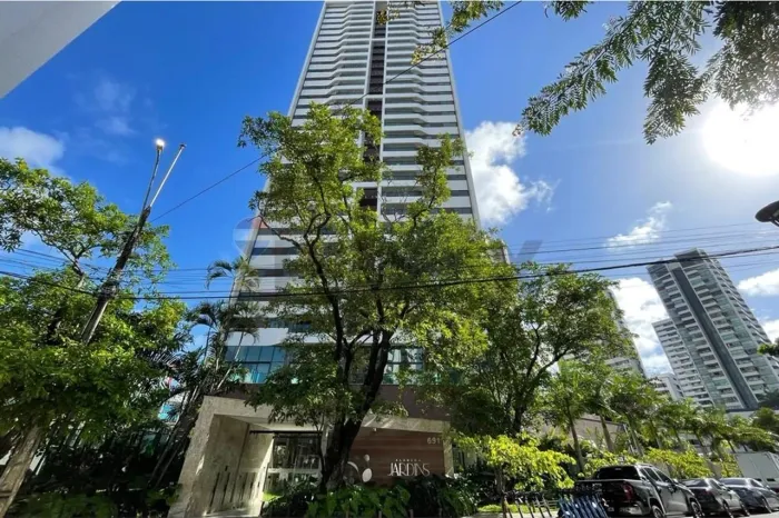 Apartamento 4 quqrtos, 2 suites, 2 vagas de garagem, área de lazer completa
