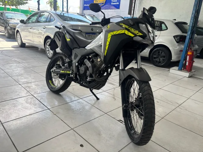 Sahara 300 ABS 2024