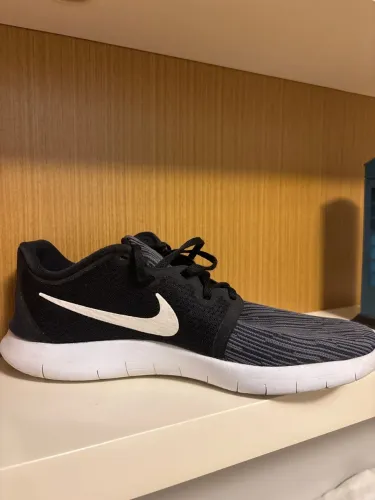 Tenis nike flex contact