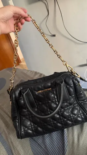 Bolsa lança perfume