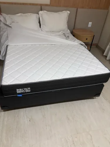 Vendo cama de casal 