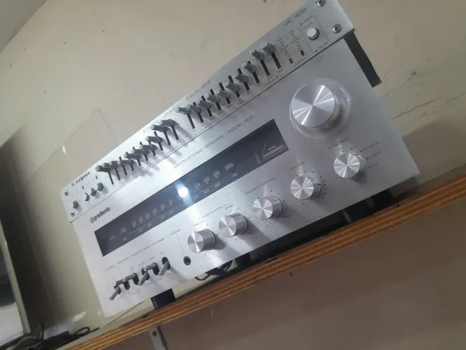 Equalizador cygnus  GE400  + receiver gradiente model 900 