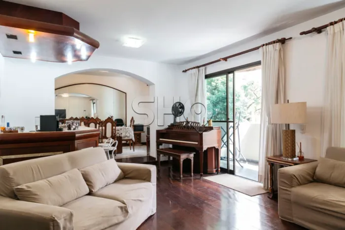 Apartamento no Campo Belo com 4 dormitórios