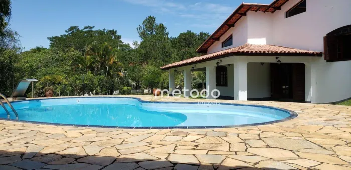 Casa com 4 quartos à venda, 450 m² por R$ 2.000.000 - Condomínio Residencial Alpes de Guar