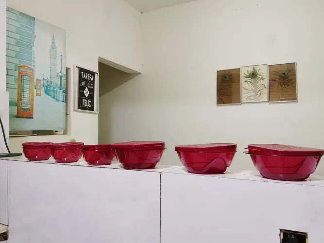 Vende-se Tupperware semi novas 1l e 450ml 50 reais cada unidade