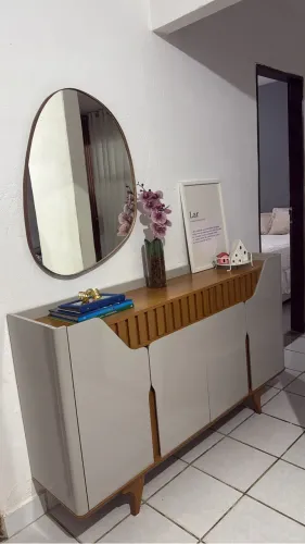 Aparador Buffet 4 Portas Mdf Ripado Real Pés de Madeira maciça