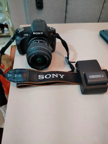 Câmera Digital - Profissional DSLR A230 - SONY ALPHA