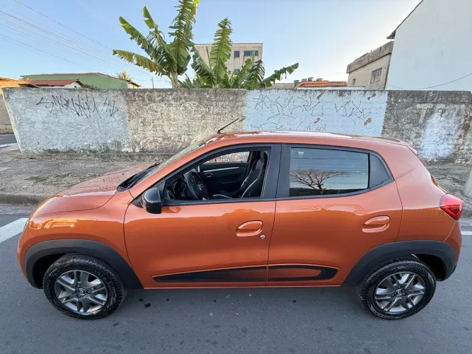 Renault Kwid Intense 1.0 Flex 12V 5P Mec. 2021
