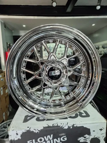 Jogo de rodas BBS RS CROMADA aro 18 - 5x112 e 5x120 - NOVAS