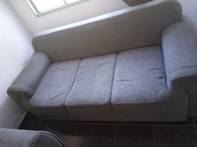Vendo Sofá três lugares!