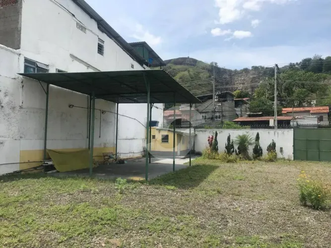 Terreno à venda, 560 m² por R$ 2.200.000,00 - Santana - Niterói/RJ