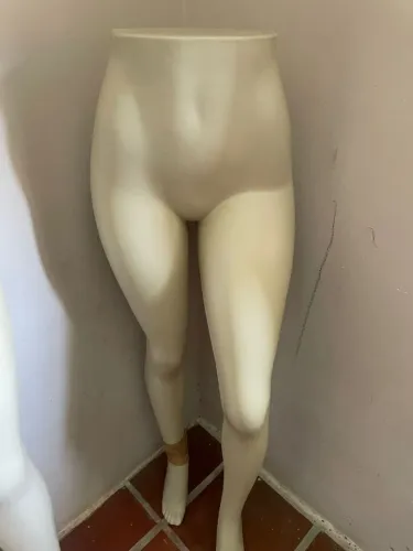 Manequins semi novo 