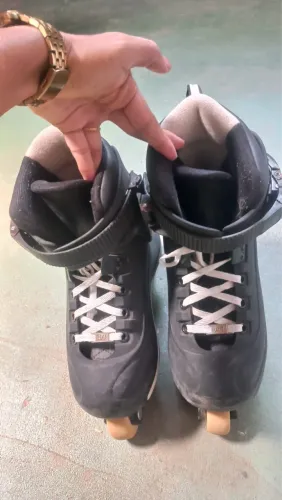 Patins black street