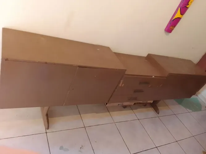 Balcão/Rack em Madeira Ler ó Anúncio <br>