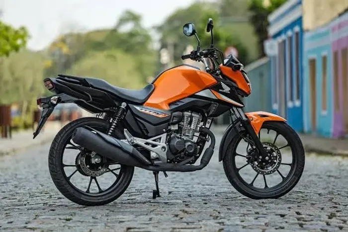 Titan 160 laranja