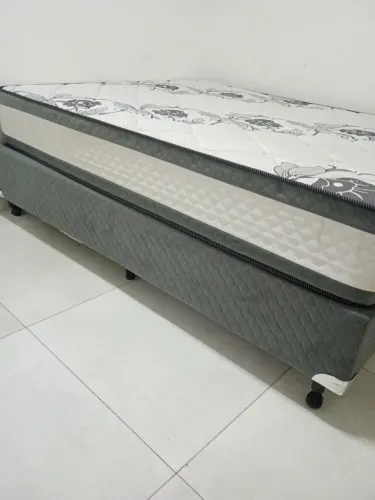 Cama king semi nova casal