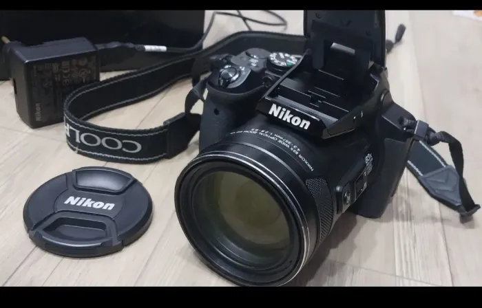 Máquina Nikon coolpix P900