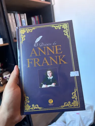 Livro O diário de Anne frank em capa dura (novo e lacrado)
