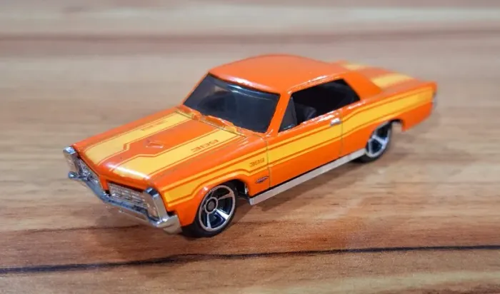 Hot Wheels '65 Pontiac GTO - Street Beasts Series 2011 (Loose)