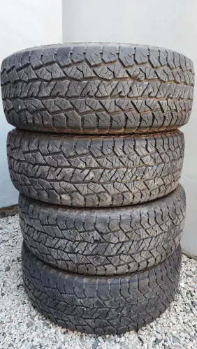 4 Pneus Hankook Dynapro AT2 235/60 R18 - ótimo estado - SUV / 4x4