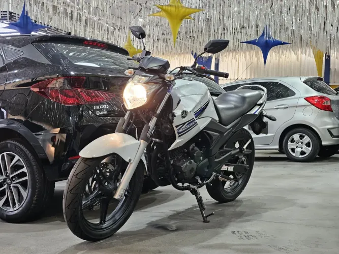 Fazer 250