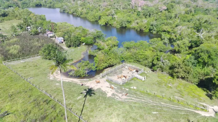 Fazenda no Rio Ituxi