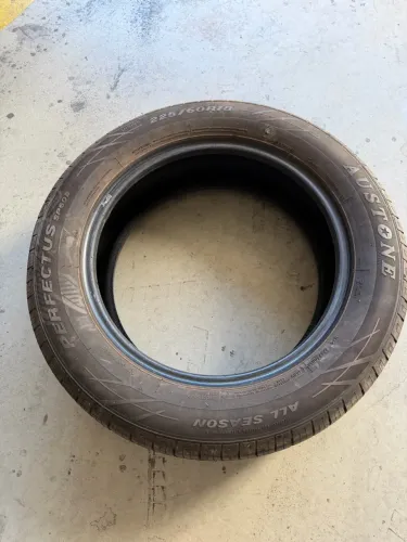 Pneu Austone 225/60 R18