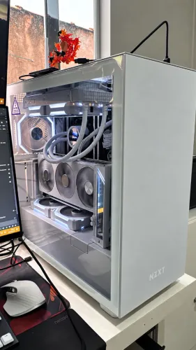 PC gamer Ryzen 9 7900x + 5070