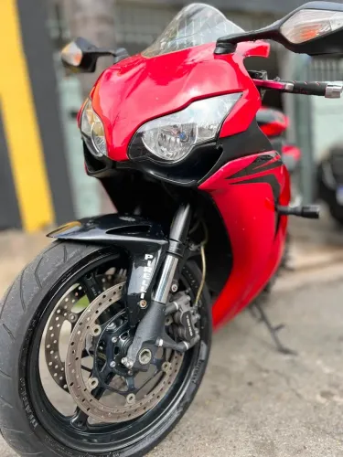 Cbr1000rr leilao