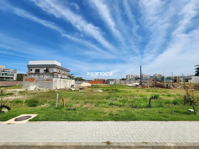 TERRENO DE 180M² | CONDOMINIO FECHADO NO RECREIO DOS BANDEIRANTES | PROJETO ARQUITETONICO 