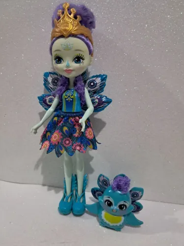 Boneca Patter Peacock Enchantimals com pet