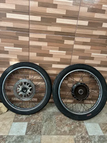 Pneus de moto yamaha crypton 115