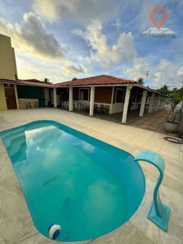 Casa com 4 dormitórios à venda, 275 m² por R$ 650.000,00 - Ipioca - Maceió/AL