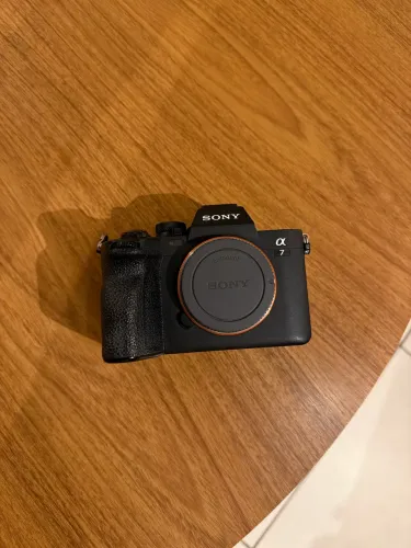 Sony Alpha A7 IV Body - Excelente Estado