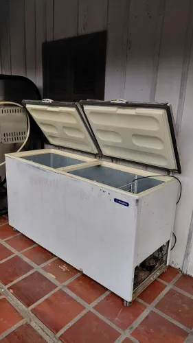 Freezer Horizontal Metalfrio DA550
