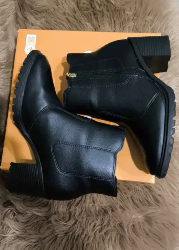 Bota Feminina Beira Rio num 38