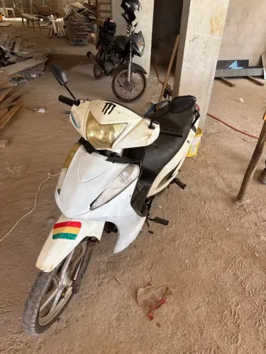 Honda Biz Shineray 50 cilindradas 