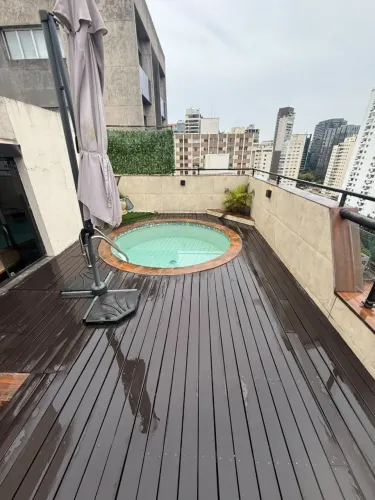 Cobertura à venda e para locação na Vila Olimpia semi mobiliada com 1 quarto sendo 1 suíte