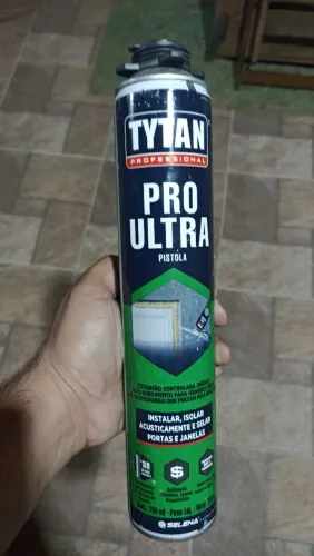 Espuma Expansiva Pro Ultra Tytan 750ml.