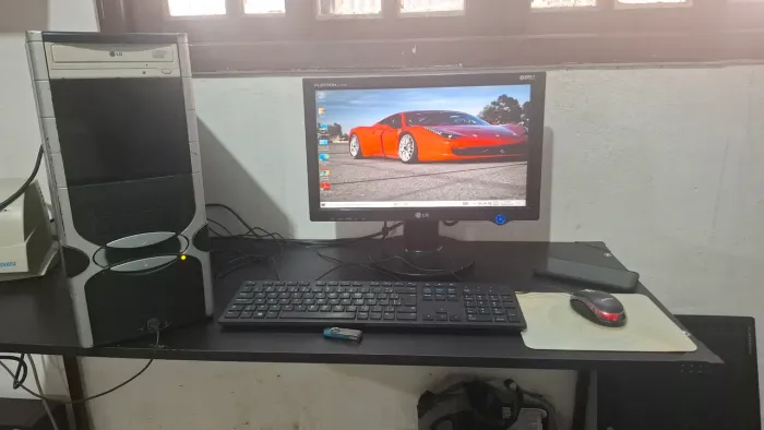 Computador Completo com AMD Phenom II X4 955 320GHz, 4gb ram, hd 320gb e monitor 17 pol