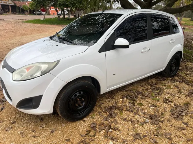 Ford Fiesta SE 1.6 8V Flex 5P 2014