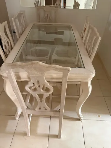 Mesa com 6 cadeiras antiguidade