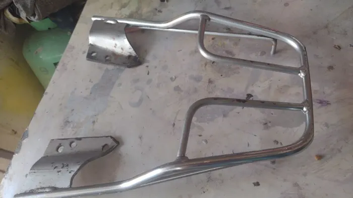 Vendo churrasqueira para moto factor ou ybr