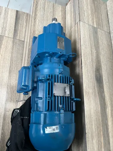 Motor elétrico Weg W22 4cv com redutora