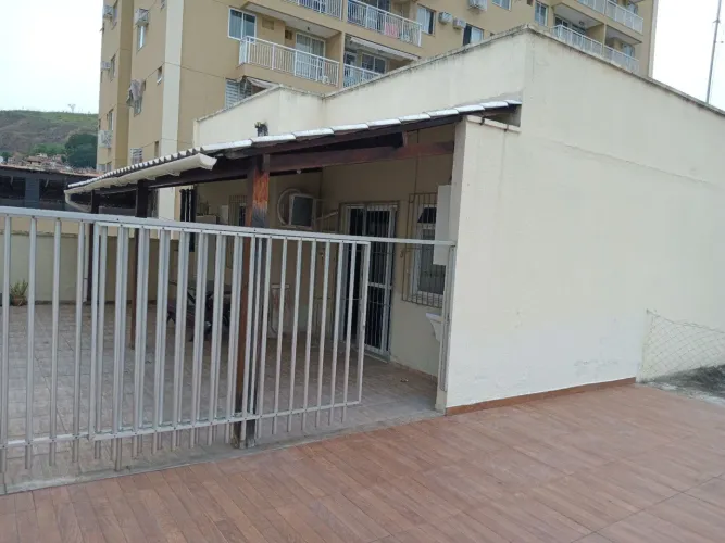 Alugo excelente apartamento anexo semi-mobiliado no Eng.Novo, próximo ao Merc. Mundial. 